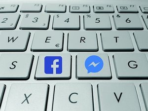 facebook key on keyboard